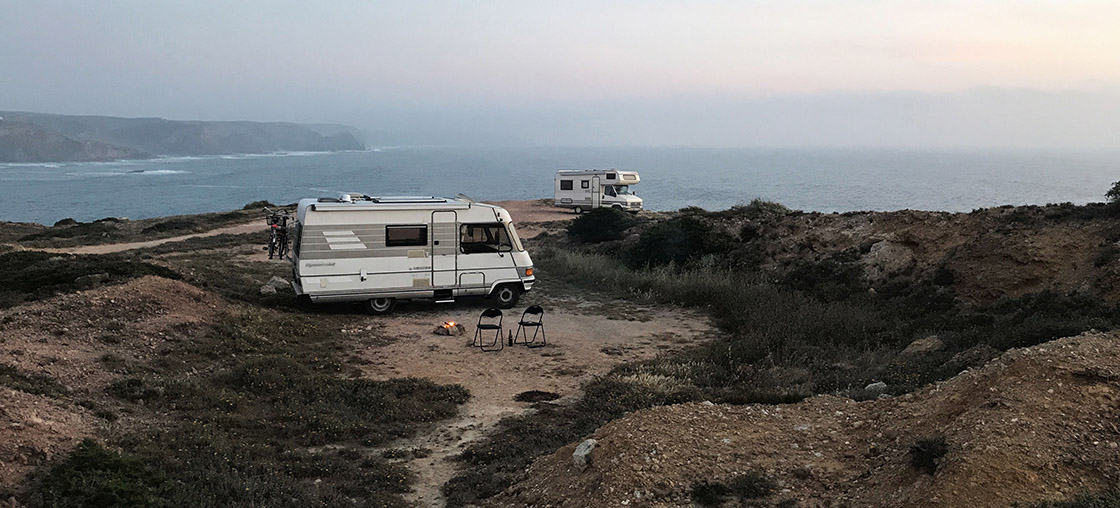 Die 11 besten Vanlife-Bücher – Inspiration für die Campingferien