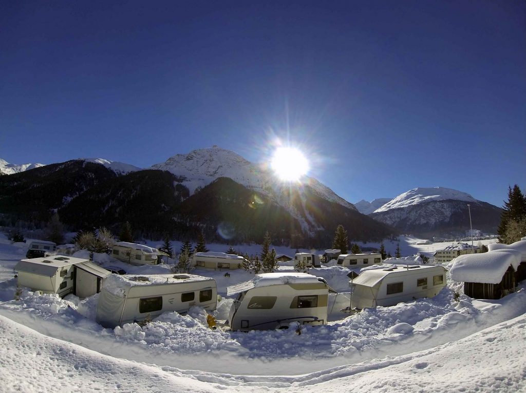 wintercamping-campingplatz-madulain