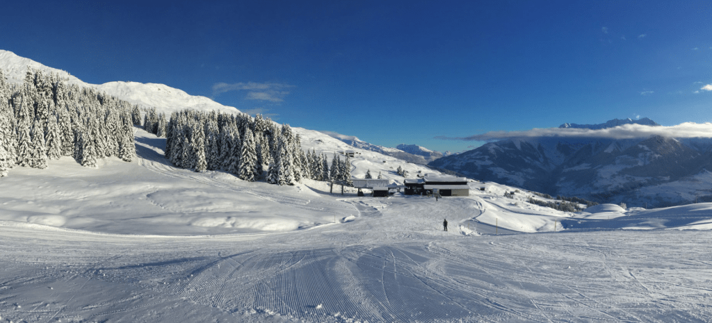 camping à la neige, piste de ski Obersaxen