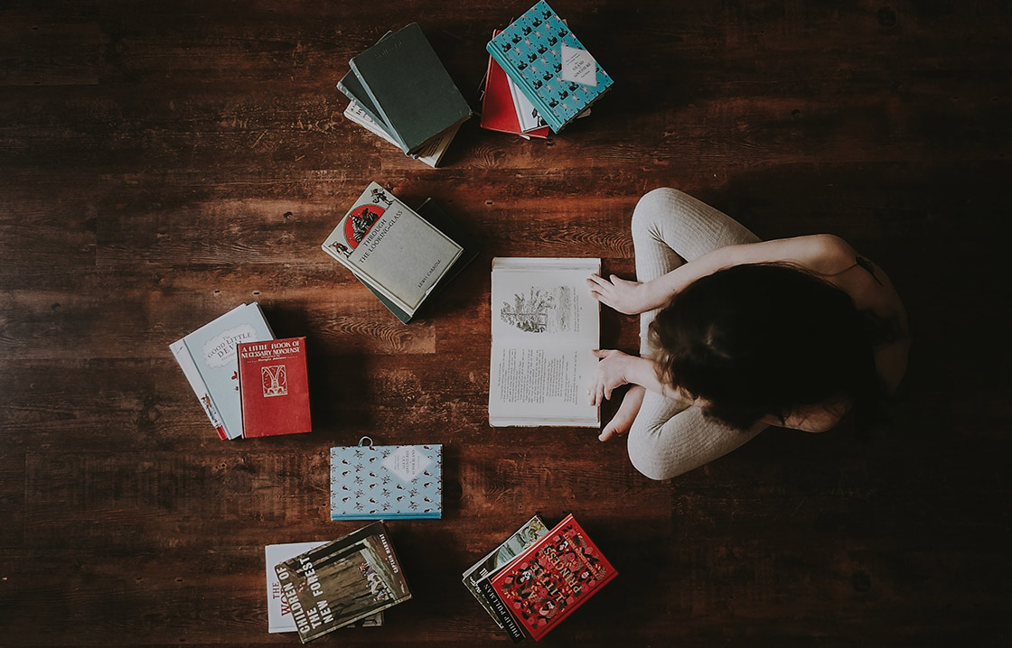 40 Bücher, die du in der Isolation lesen kannst
