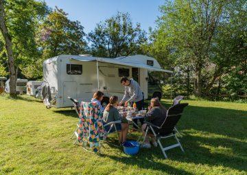 guide neuenburgerse camping val de traverse parzelle