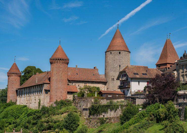 guide neuenburgersee estavayer schloss