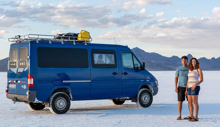 whale on trail van life bus paar