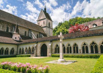 innenhof stiftskirche saint ursanne scaled