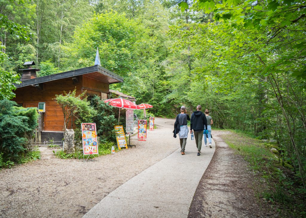snacks-cascade-doubs snacks cascade doubs