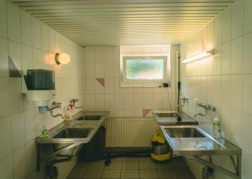 waschkueche camping le chandelier scaled