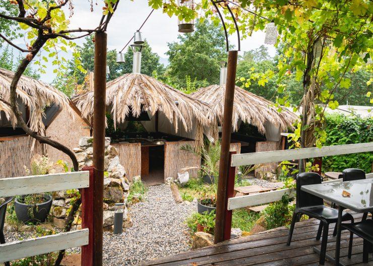 camping de la pichette grillhuetten scaled
