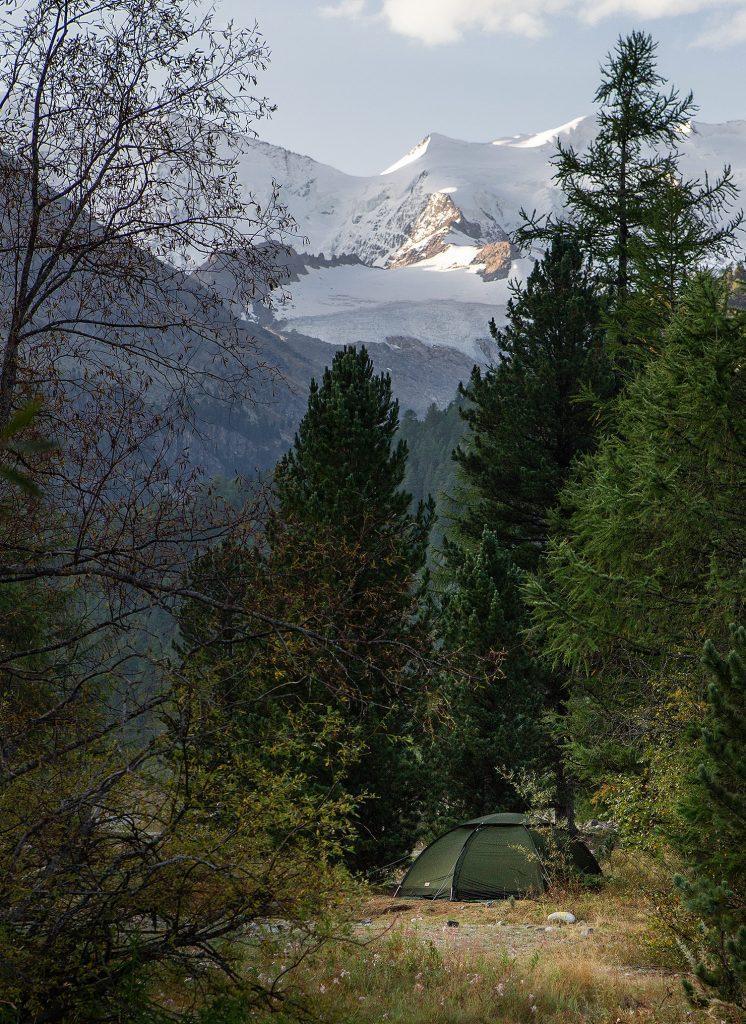 campingplatz-engadin-camping-morteratsch-zelt