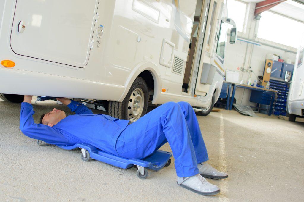 Camper in der Reparatur