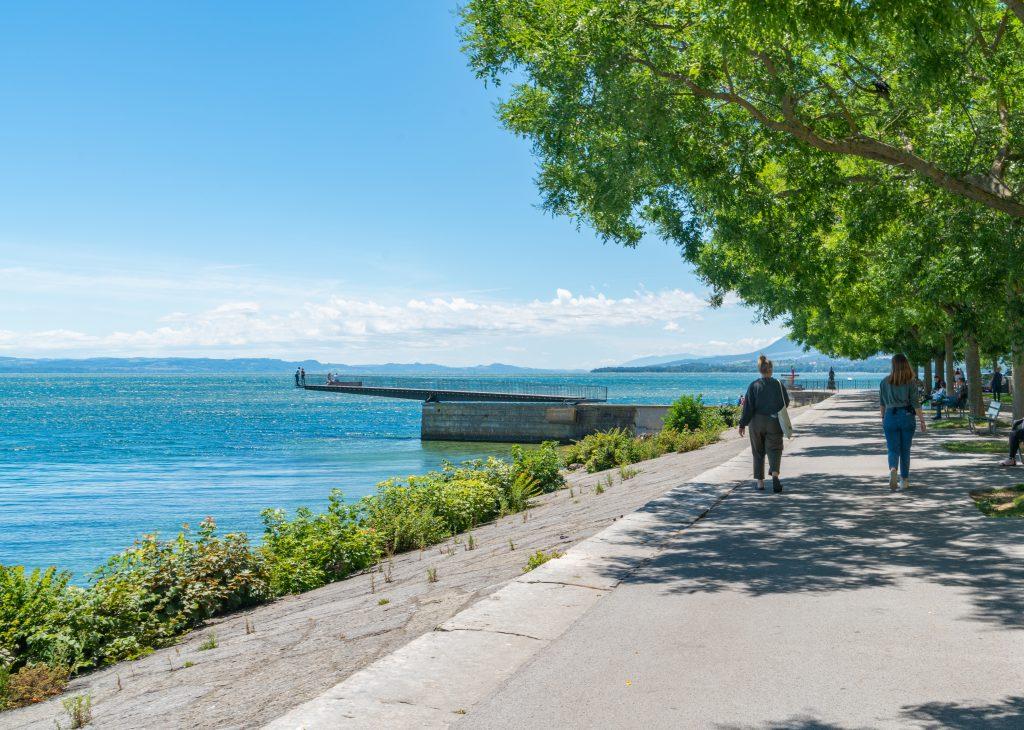 promenade-bord-du-lac-neuchatel seepromenade-neuenburg
