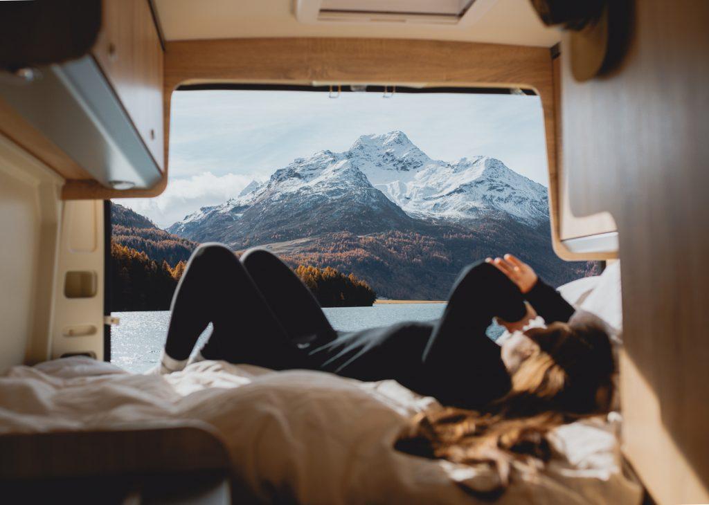 roadtrip-dolomiten-aussicht-camper-silvaplanersee