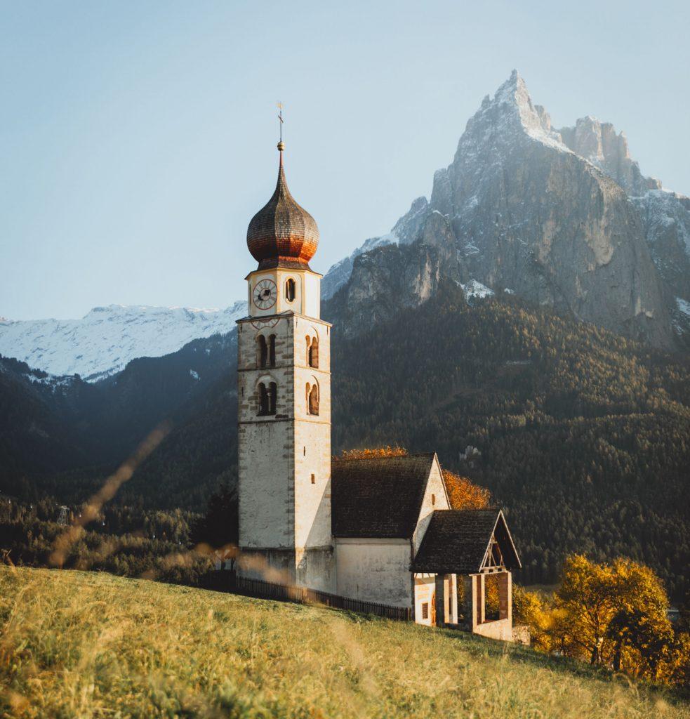 roadtrip-dolomiten-kirche-st-valentin