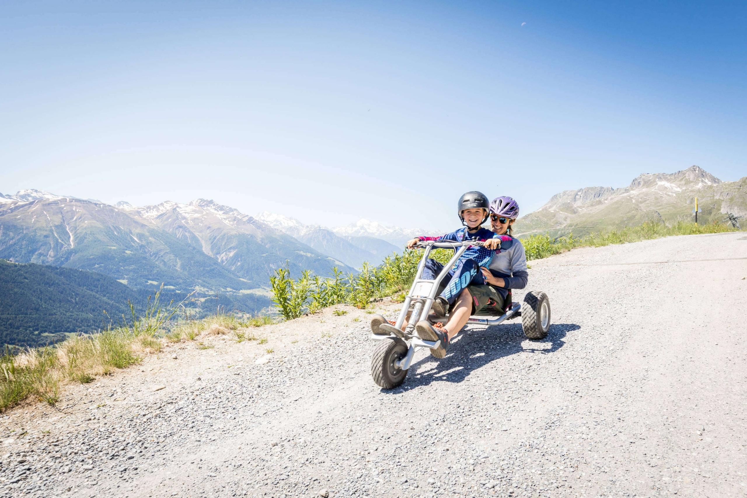 Eine rasante Fahrt mit den beliebten Mountaincarts ist ein Abenteuer für die ganze Familie. 