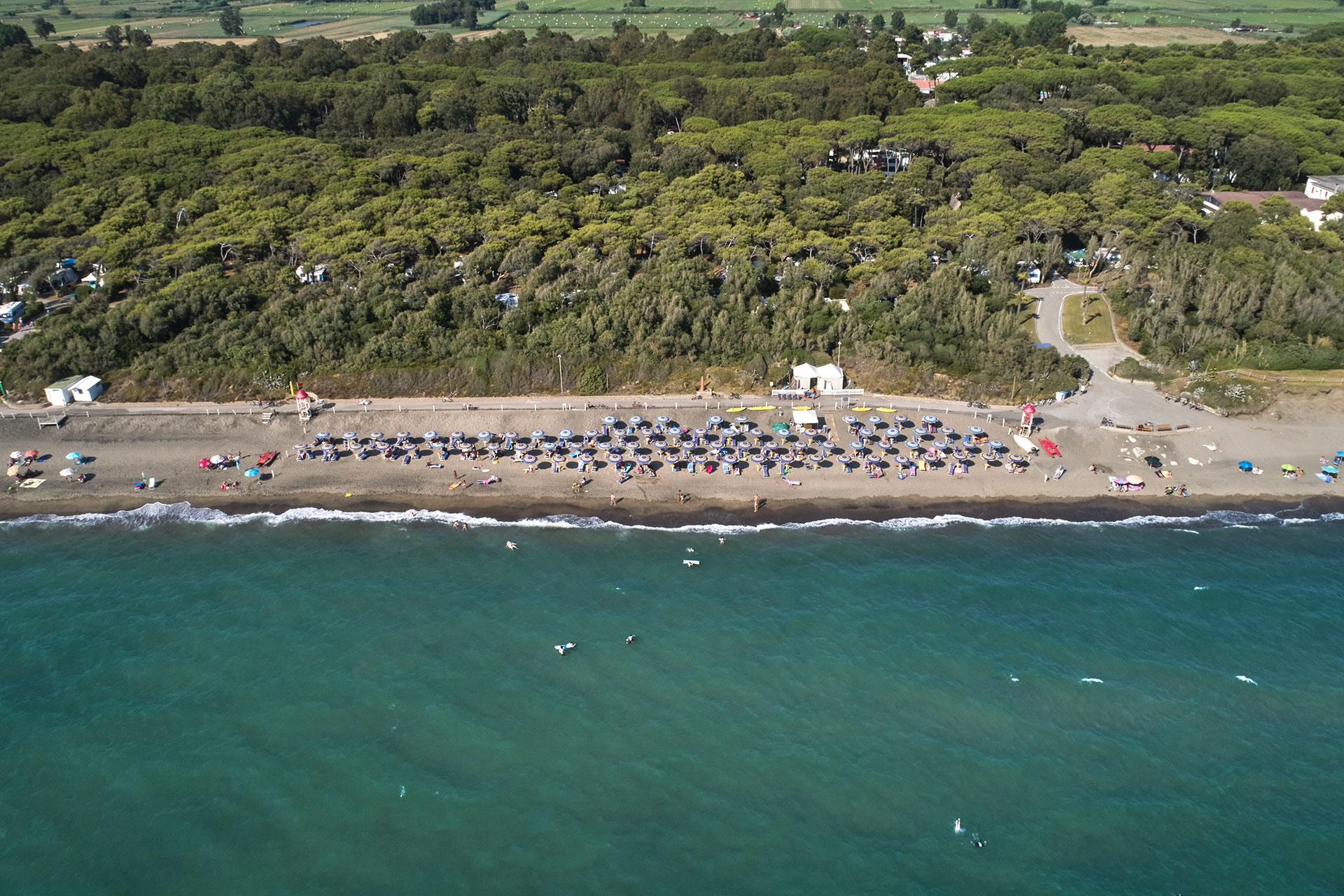Eine geballte Ladung Natur gibt’s für euch im Baia Domizia Camping Village zu erleben.