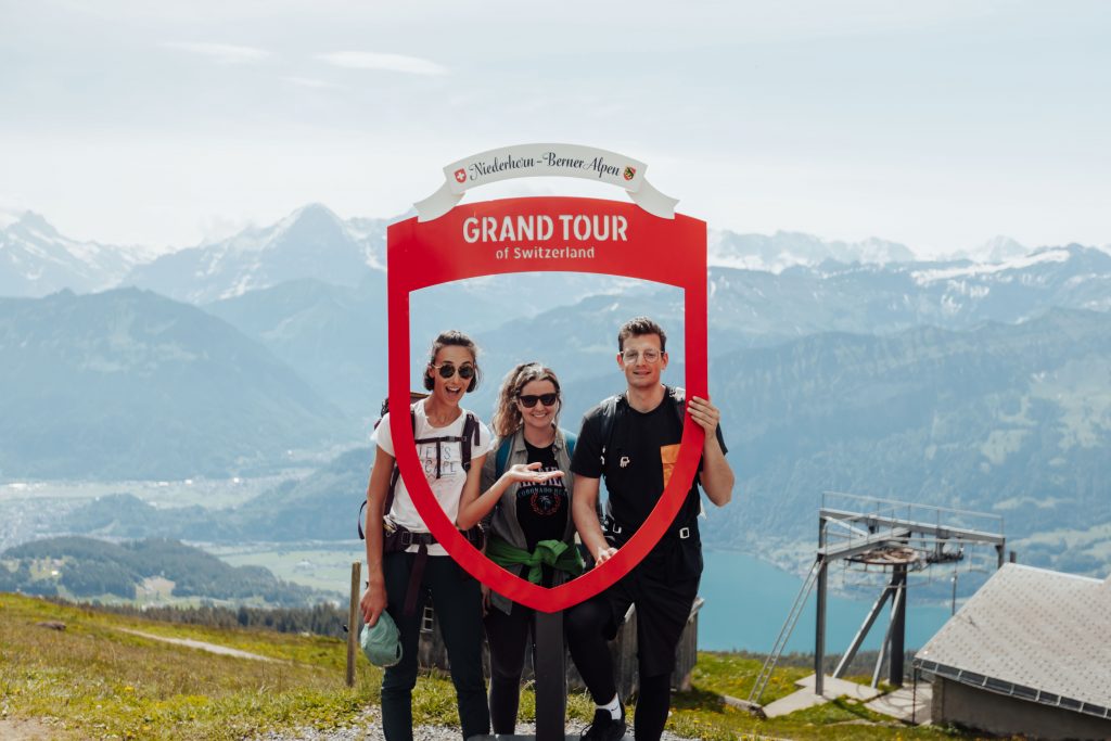 ferienregion interlaken niederhorn alpenpanorama