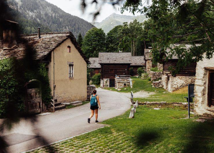 dorf mogno im tessin